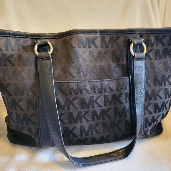 Michael Kors Tote - Picture 6 of 9
